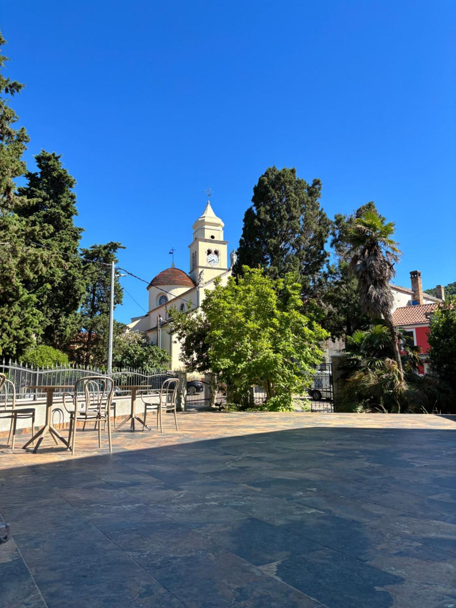 וולי לוסיניי Captain' S Villa Boutique Hotel מראה חיצוני תמונה