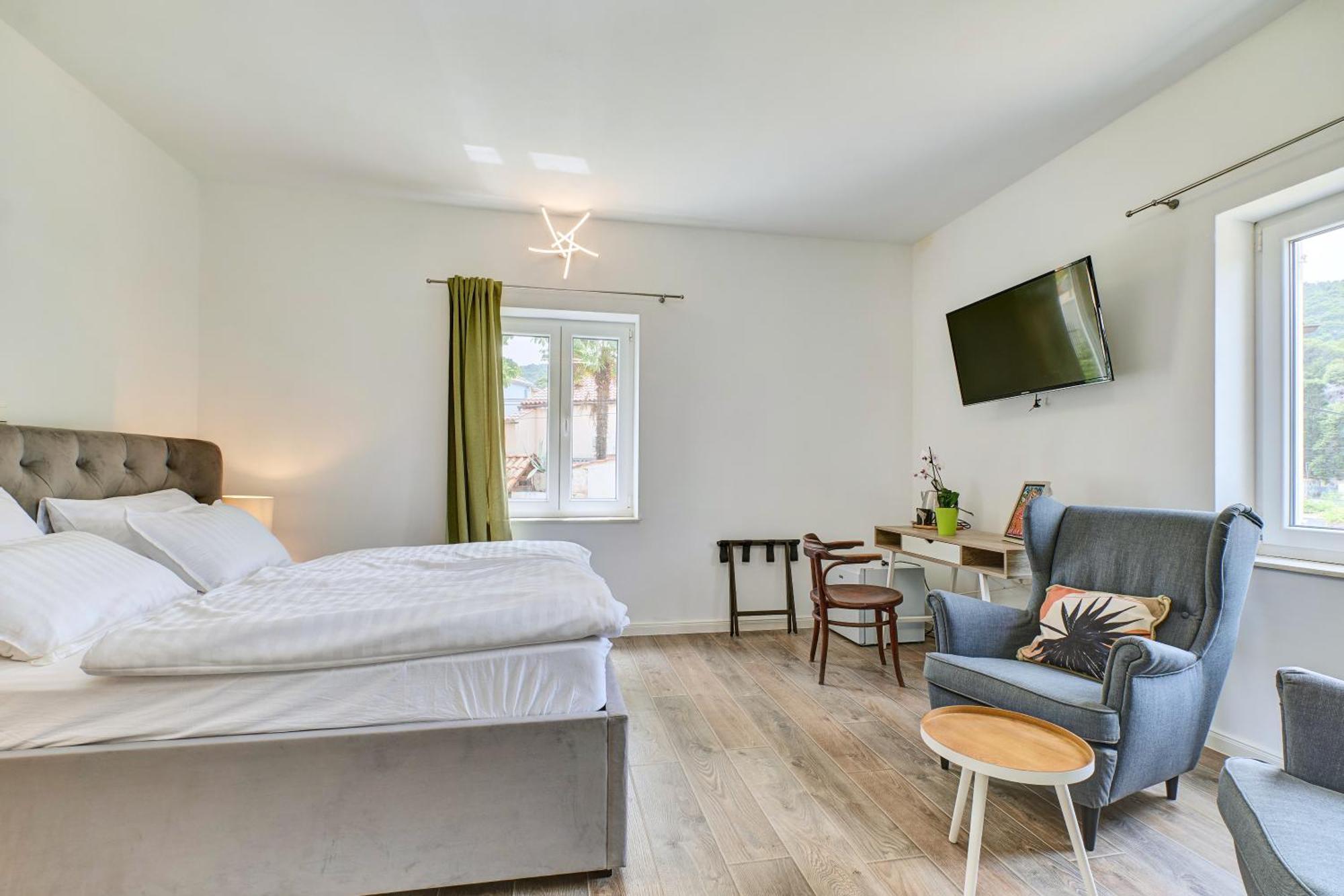 וולי לוסיניי Captain' S Villa Boutique Hotel מראה חיצוני תמונה