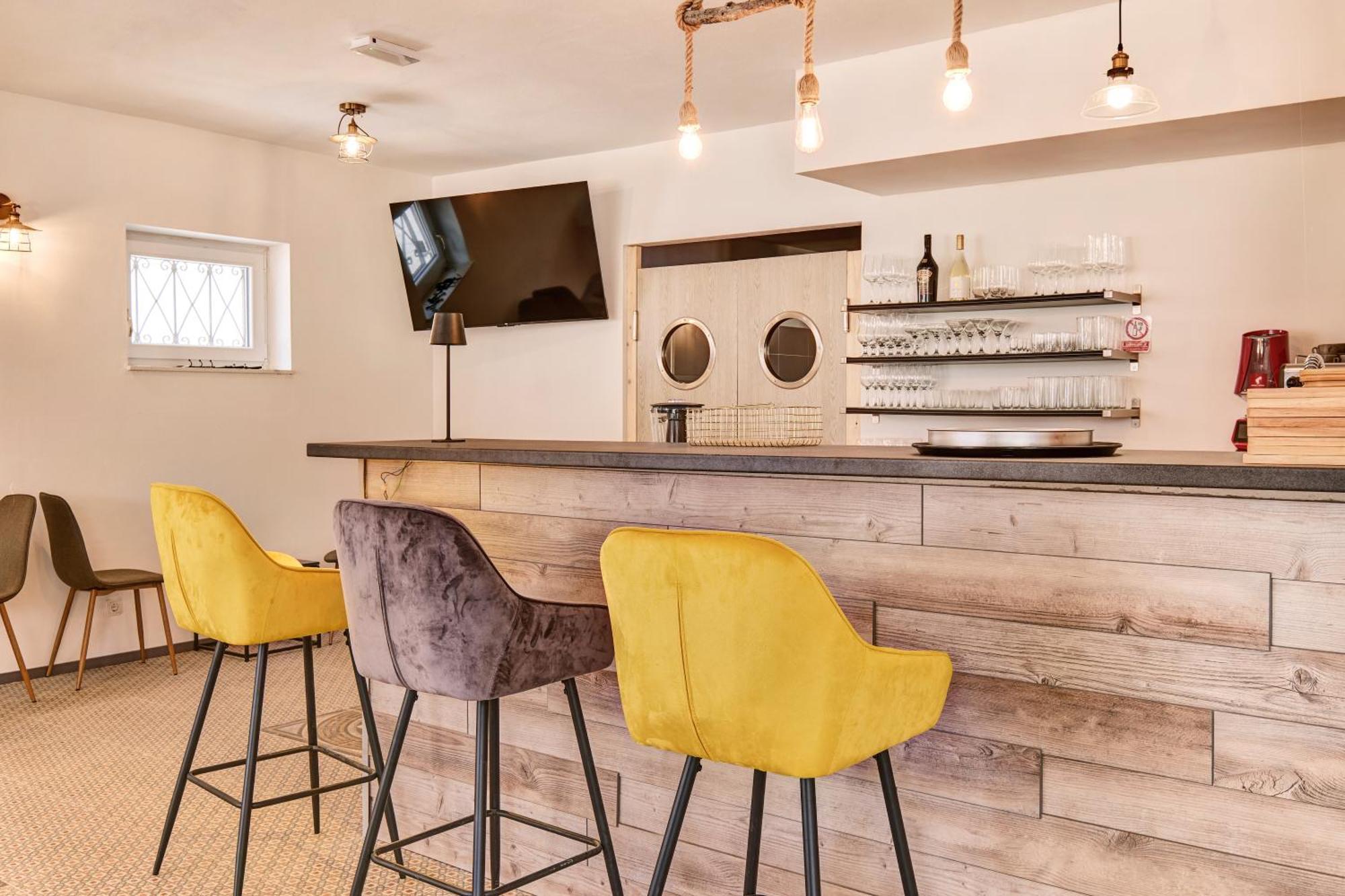 וולי לוסיניי Captain' S Villa Boutique Hotel מראה חיצוני תמונה