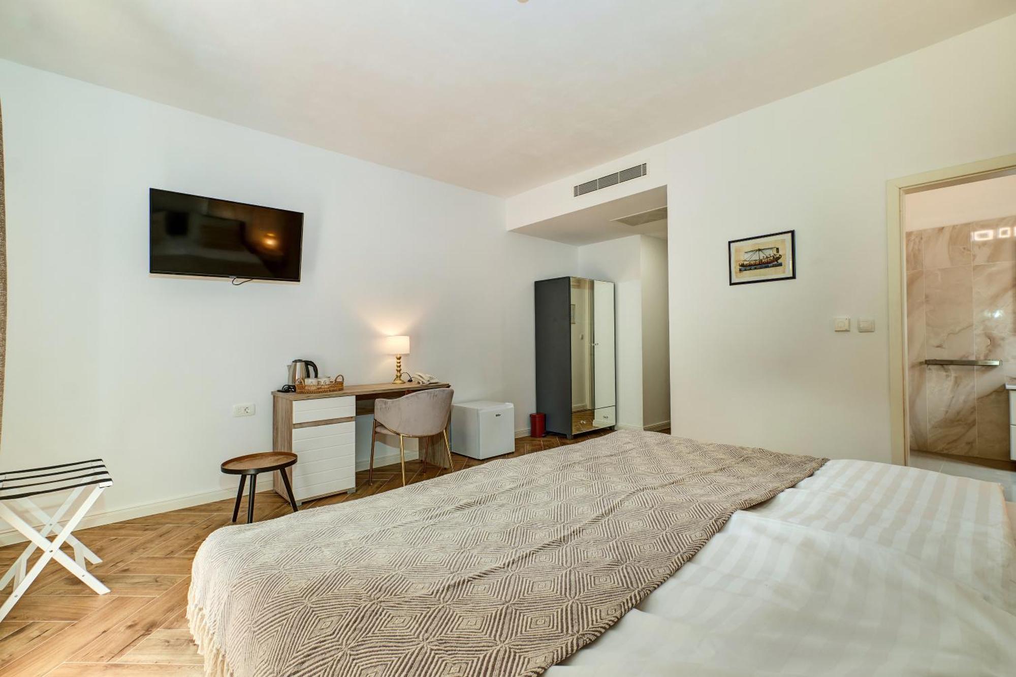 וולי לוסיניי Captain' S Villa Boutique Hotel מראה חיצוני תמונה