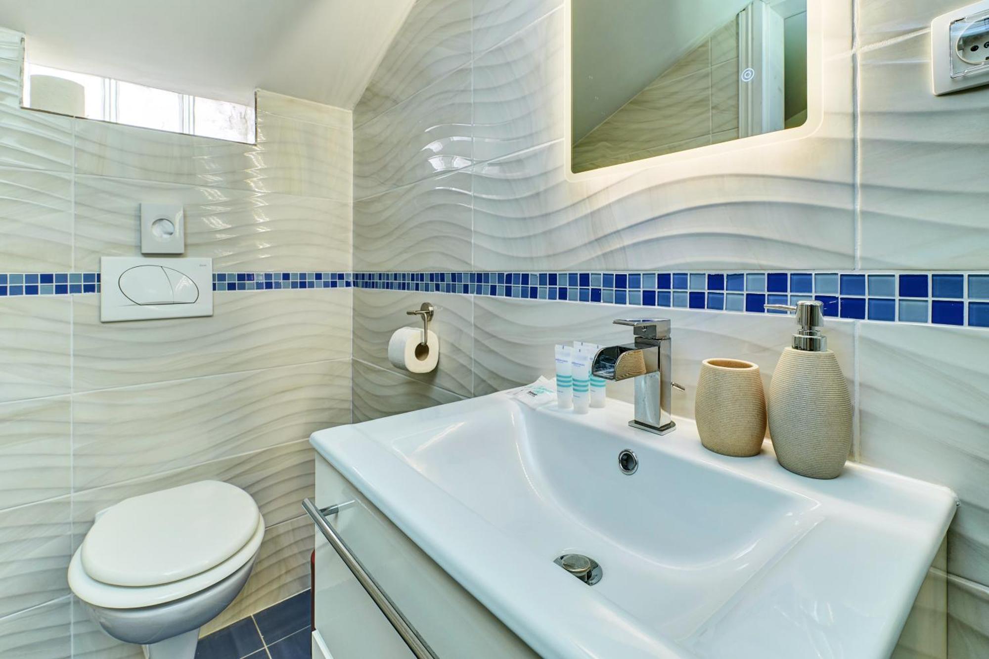 וולי לוסיניי Captain' S Villa Boutique Hotel מראה חיצוני תמונה
