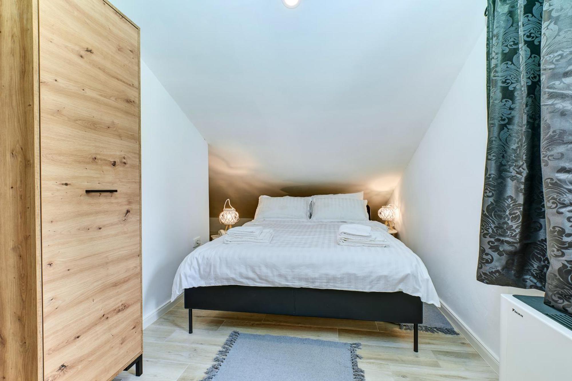 וולי לוסיניי Captain' S Villa Boutique Hotel מראה חיצוני תמונה